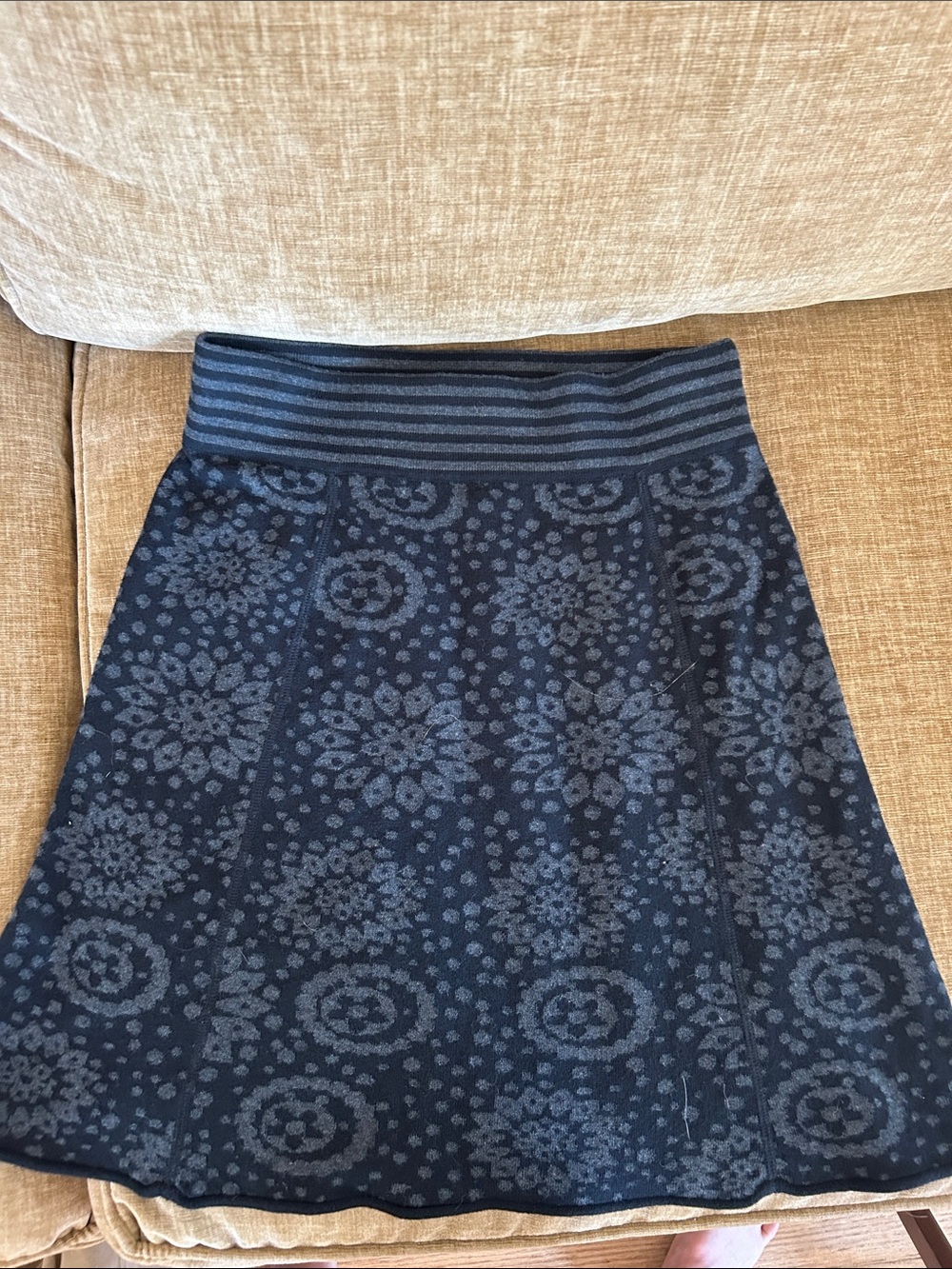 AKINI Women’s BLACK, gray Patterned  Skirt